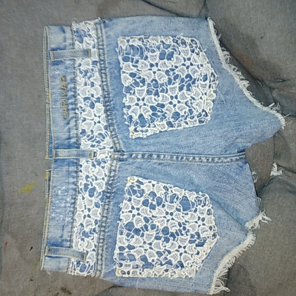 🎄🎄Carmar denim shorts very Unique. - Picture 2 of 5